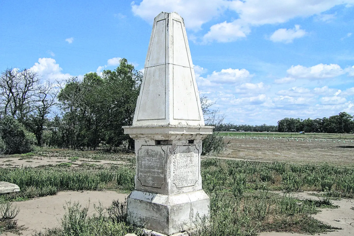 Dusty Bob\\u2019s headstone, Pioneer Cemetery, Butlers Falls. Image: Supplied.