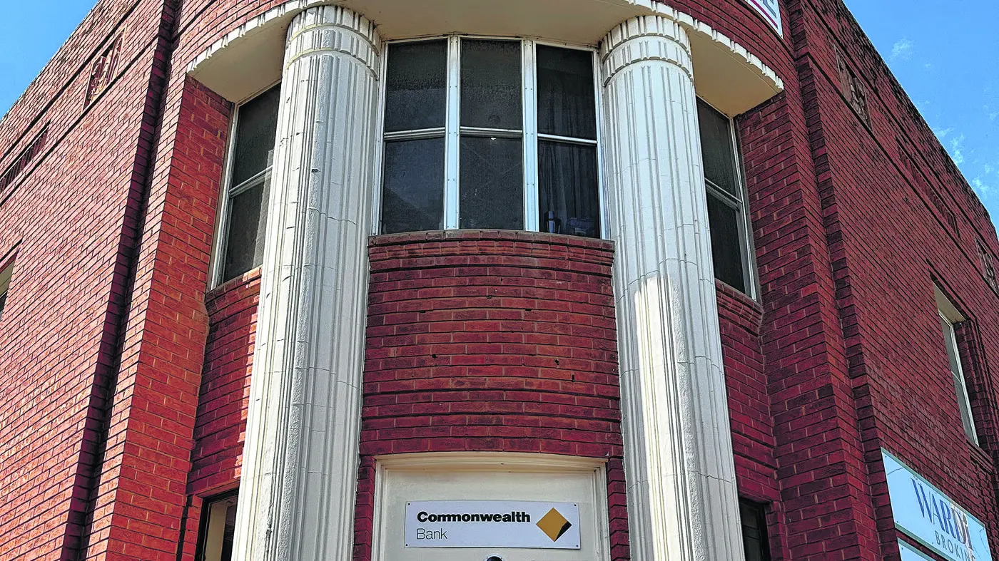 Rumours fly that the Commonwealth Bank will close at Narromine