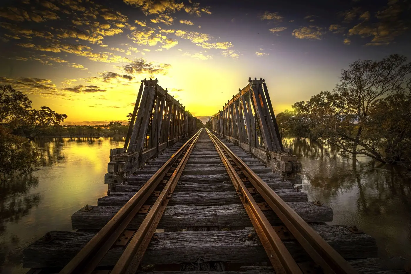 Two Mile Creek Rail Bridge near Walgett. Photo: George Williams