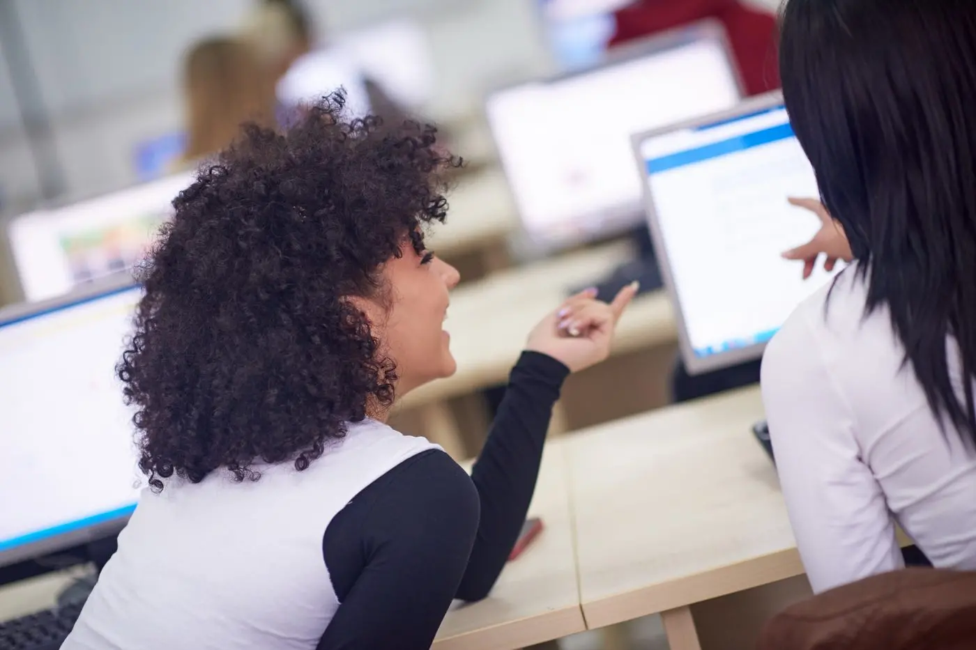 A new gap-year program hopes to close the gender gap in the technology and e-commerce sectors.