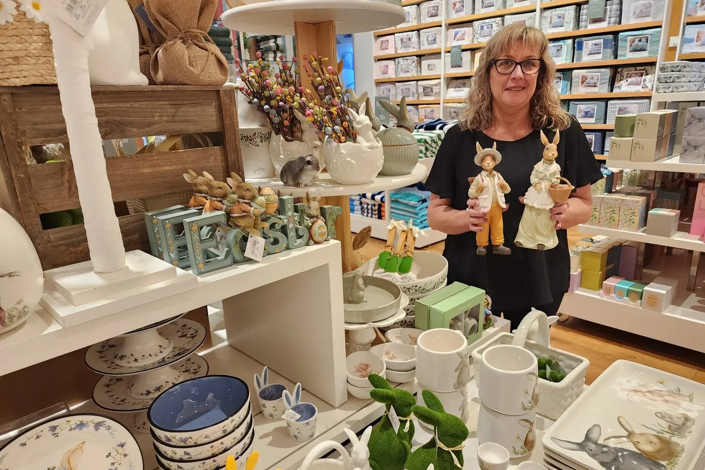 Colette Collins at Bed Bath N\\' Table in Orana Mall, now stocking the best cool weather bedding available in the Central West. Photo: Dubbo Photo News/Ken Smith