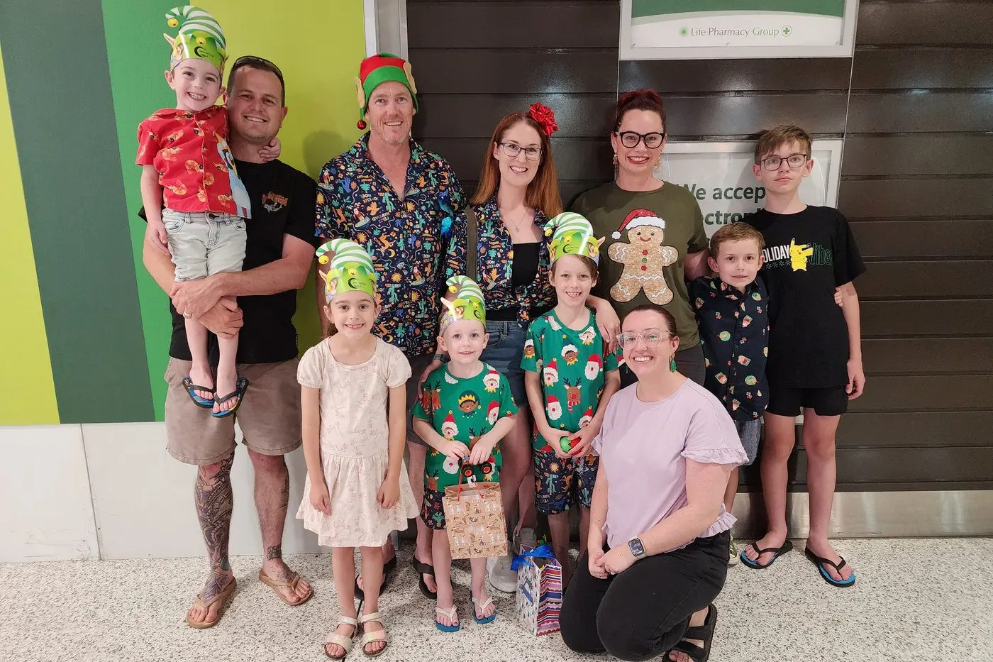 The Greens, Whites, and Locke Families. Photo: Dubbo Photo News/ Ken Smith.