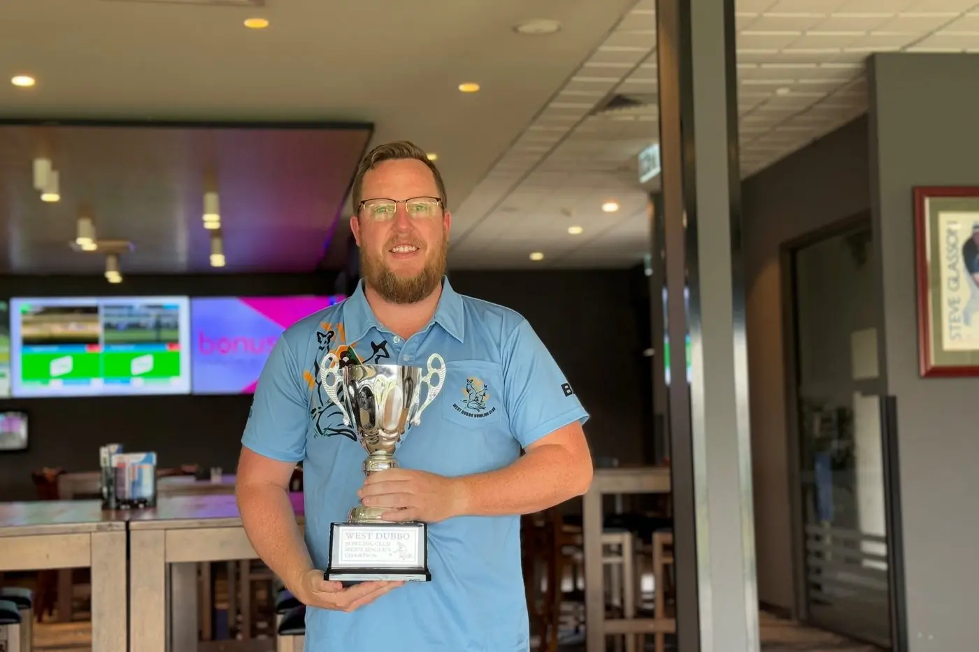 Tim Farrell won his fifth West Dubbo Men\\u2019s Singles Championship last weekend, defeating a determined Warren Towney by 25-24 in a classic final. Photo: Supplied. 