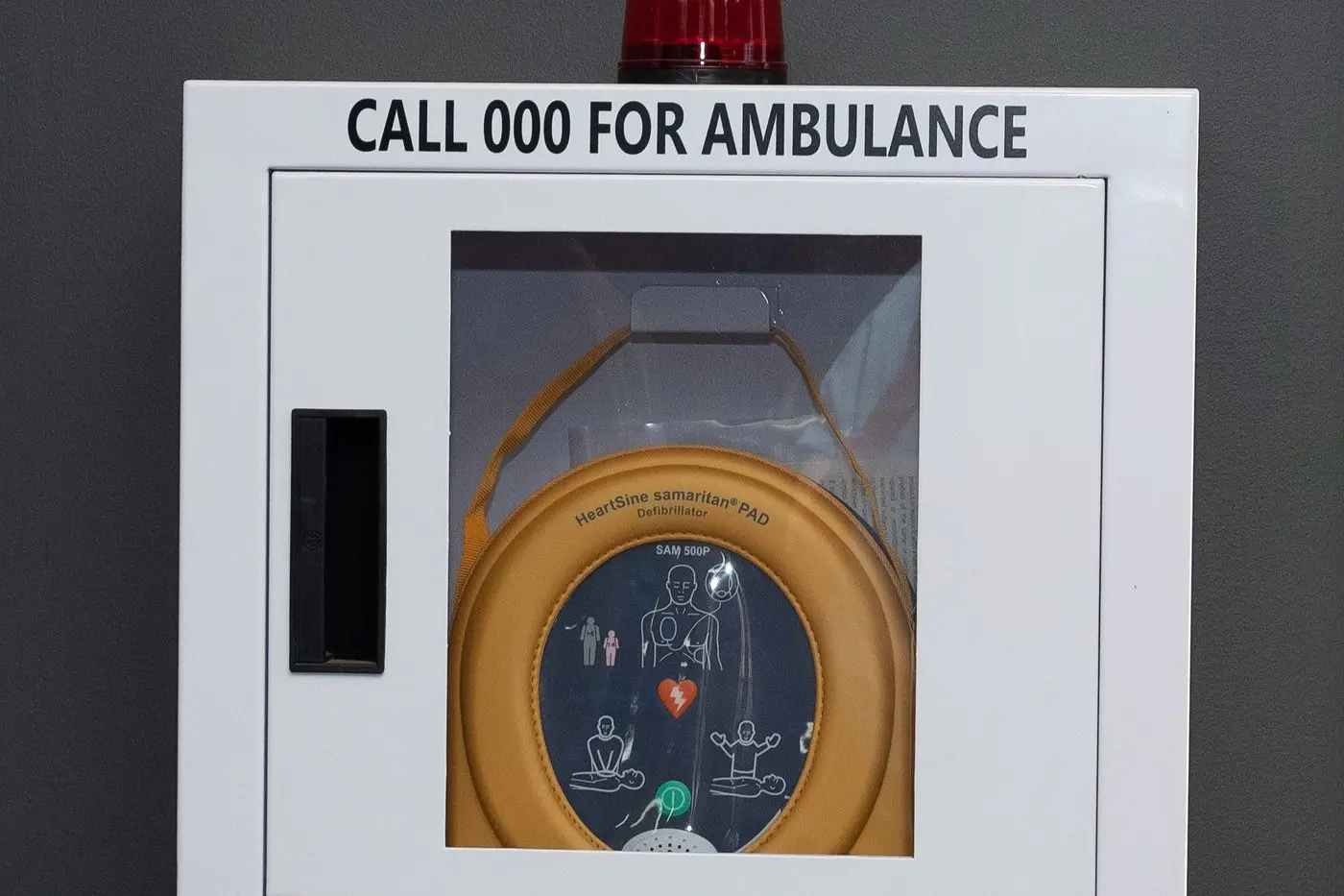 Survival rates nearly double if a defibrillator is used in the first few minutes of a cardiac arrest, according to the Deputy Director of the Victor Chang Cardiac Research Institute. Photo: Dubbo Photo News/file
