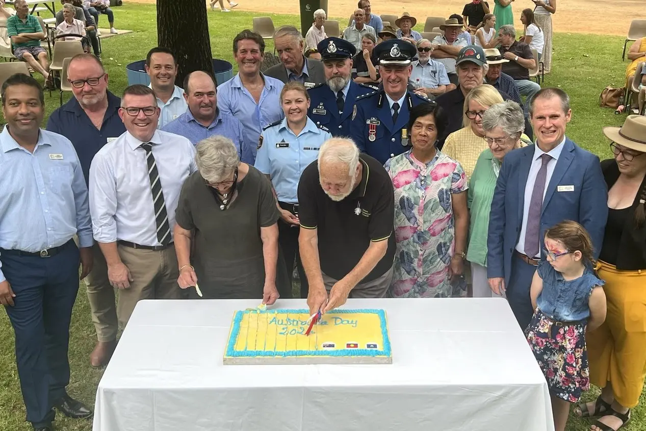 Cutting the cake to welcome in another successful birthday of the nation; Wellington\\u2019s\\u00A0twilight event was held on Thursday evening, to beat the heat of Australia Day. Photo: DRC