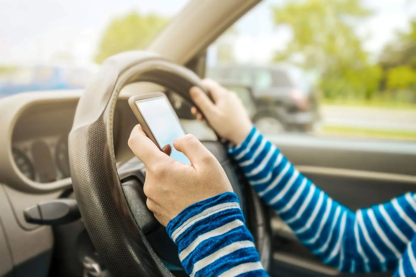 Police have warned motorists about the dangers of distraction, especially mobile phone use, and reminded that even slight speeding reduces reaction time and increases crash severity.