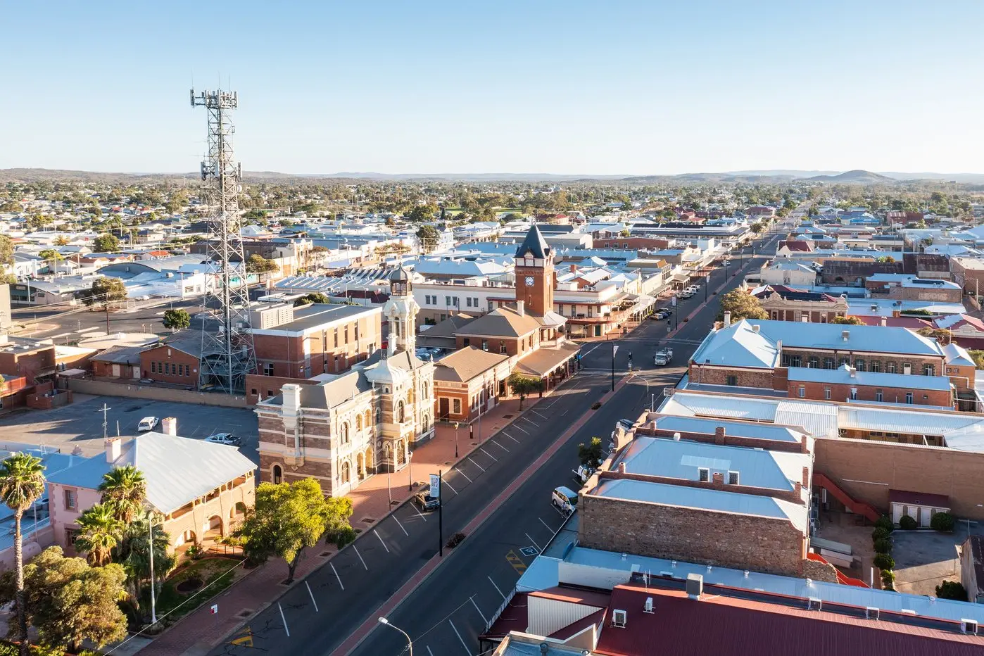 About 20,000 people in Broken Hill and surrounds were without power on Tuesday afternoon. Photo: AAP/Stuart Walmsley