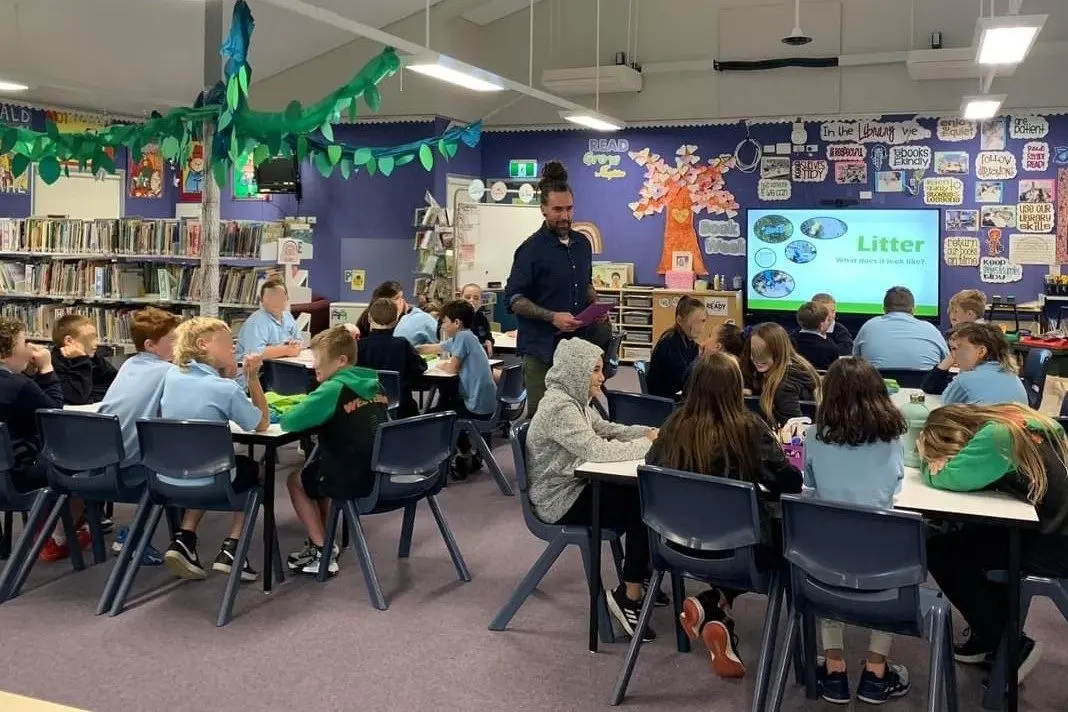 Hamish Campbell delivers the primary school program. Photo: Supplied.