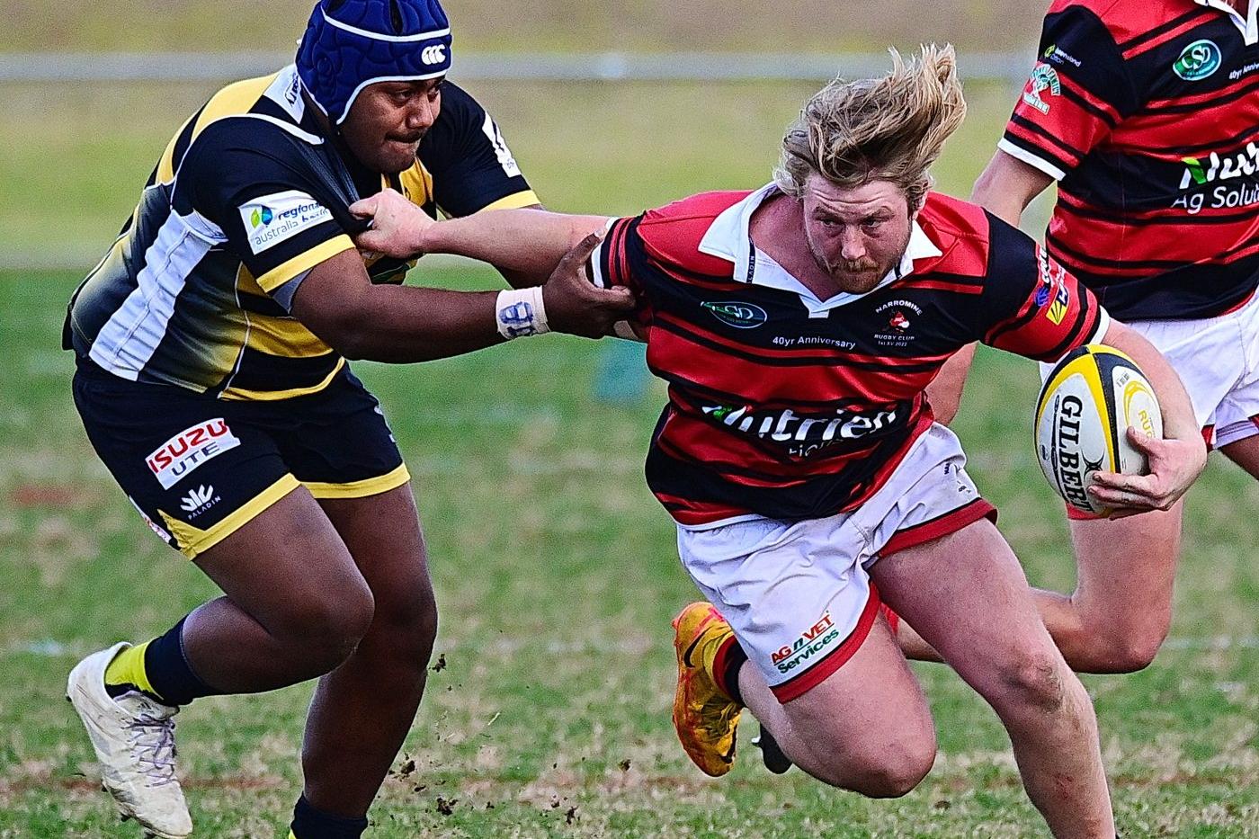 Rhino rampage in last round