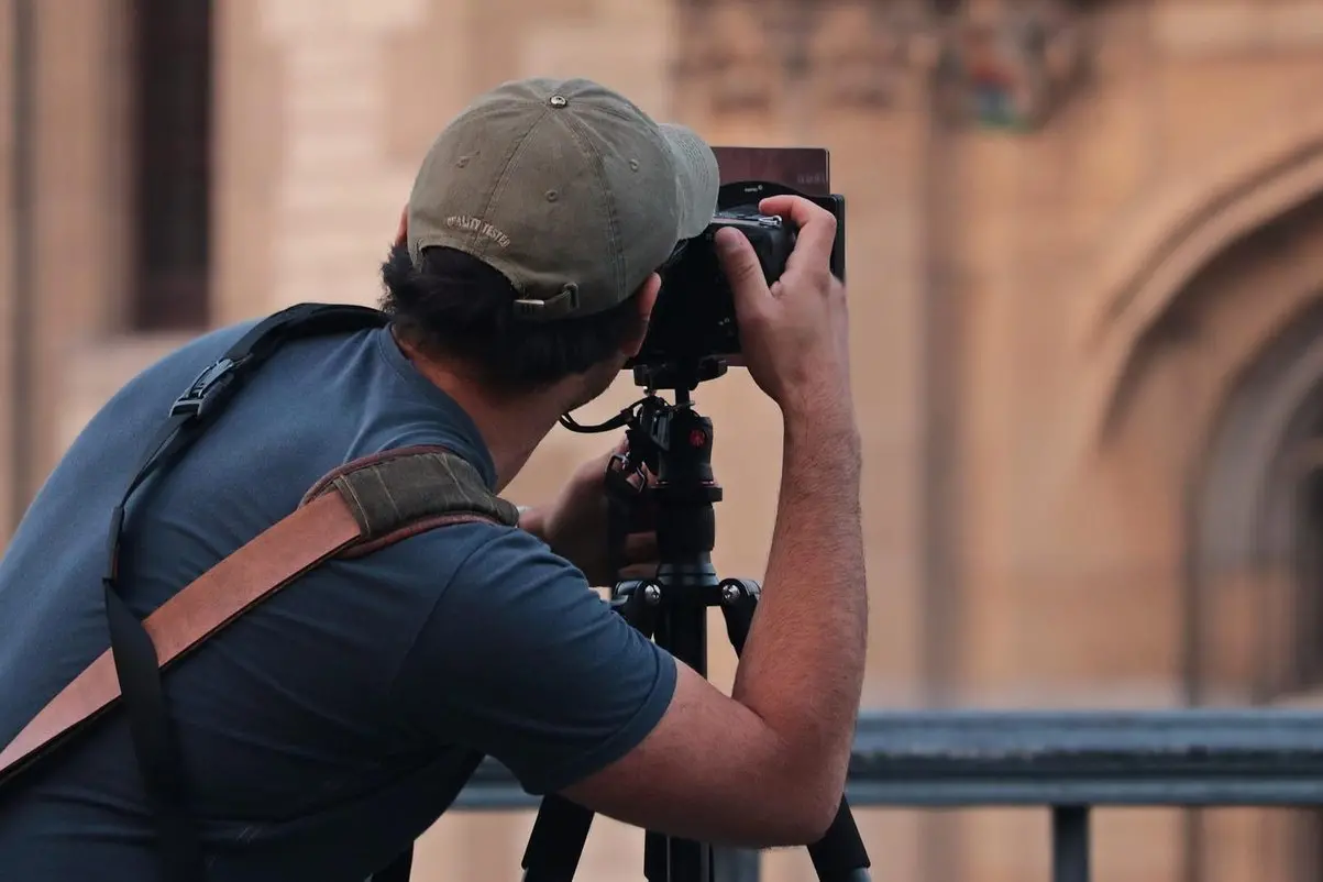 Two US lawsuits for copyright infringement have been launched against Meta and Google. Photo by S. Hermann and F. Richter from Pixabay