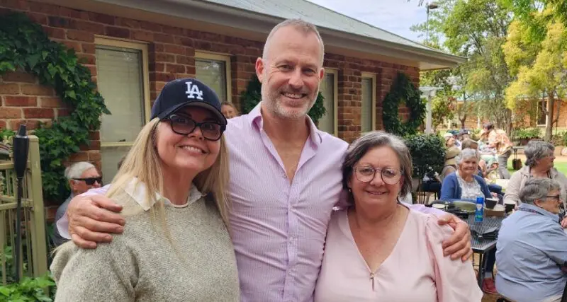 Crowds come out to support Holland Open Garden