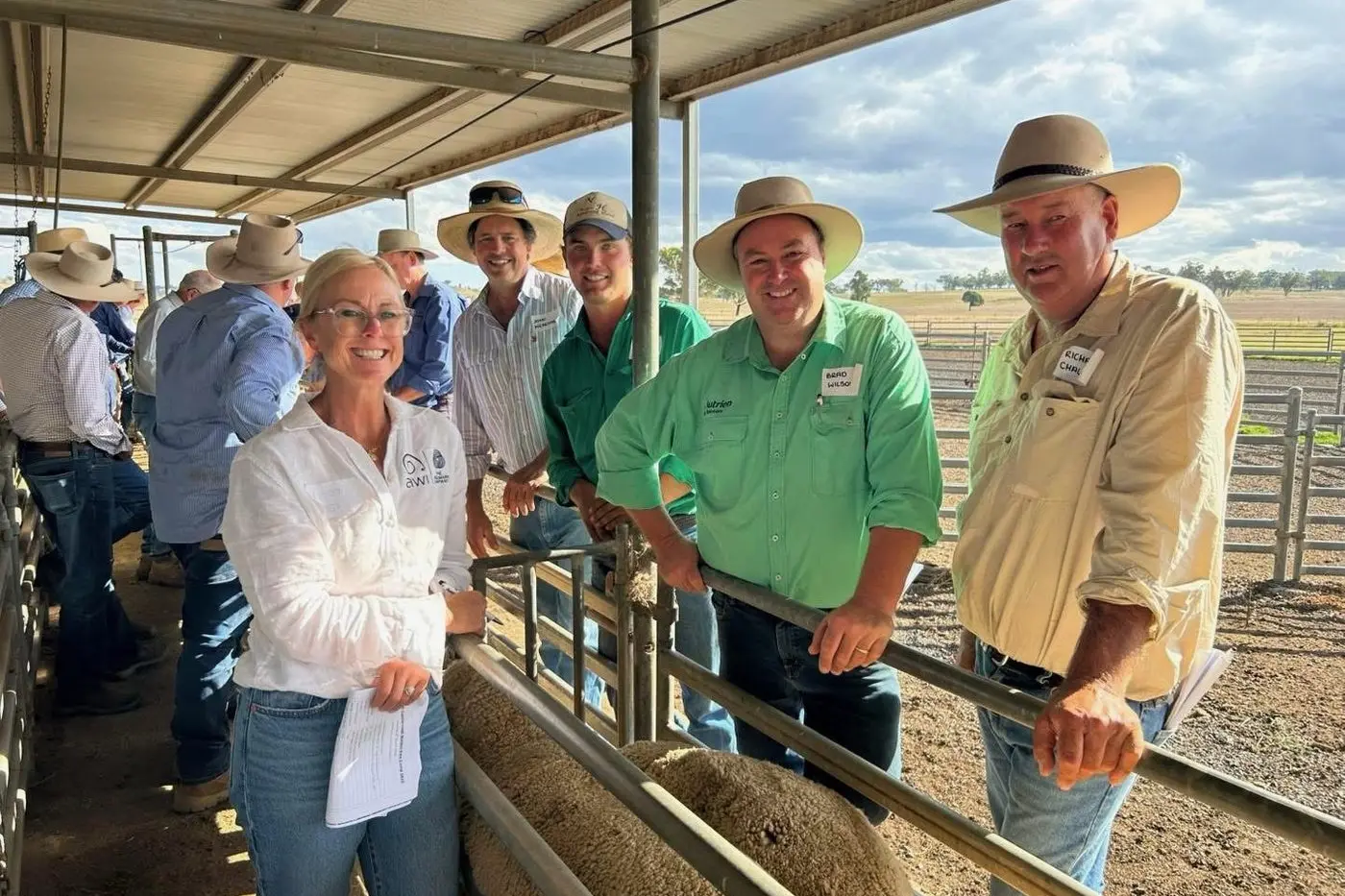 Kristen Frost with Jono Merriman, Charlie Howard, Bradley Wilson, and Richard Chalker at the Castlereagh Maiden Merino Ewe competition. Photo: Supplied by Bradley Wilson, Nutrien Ag.