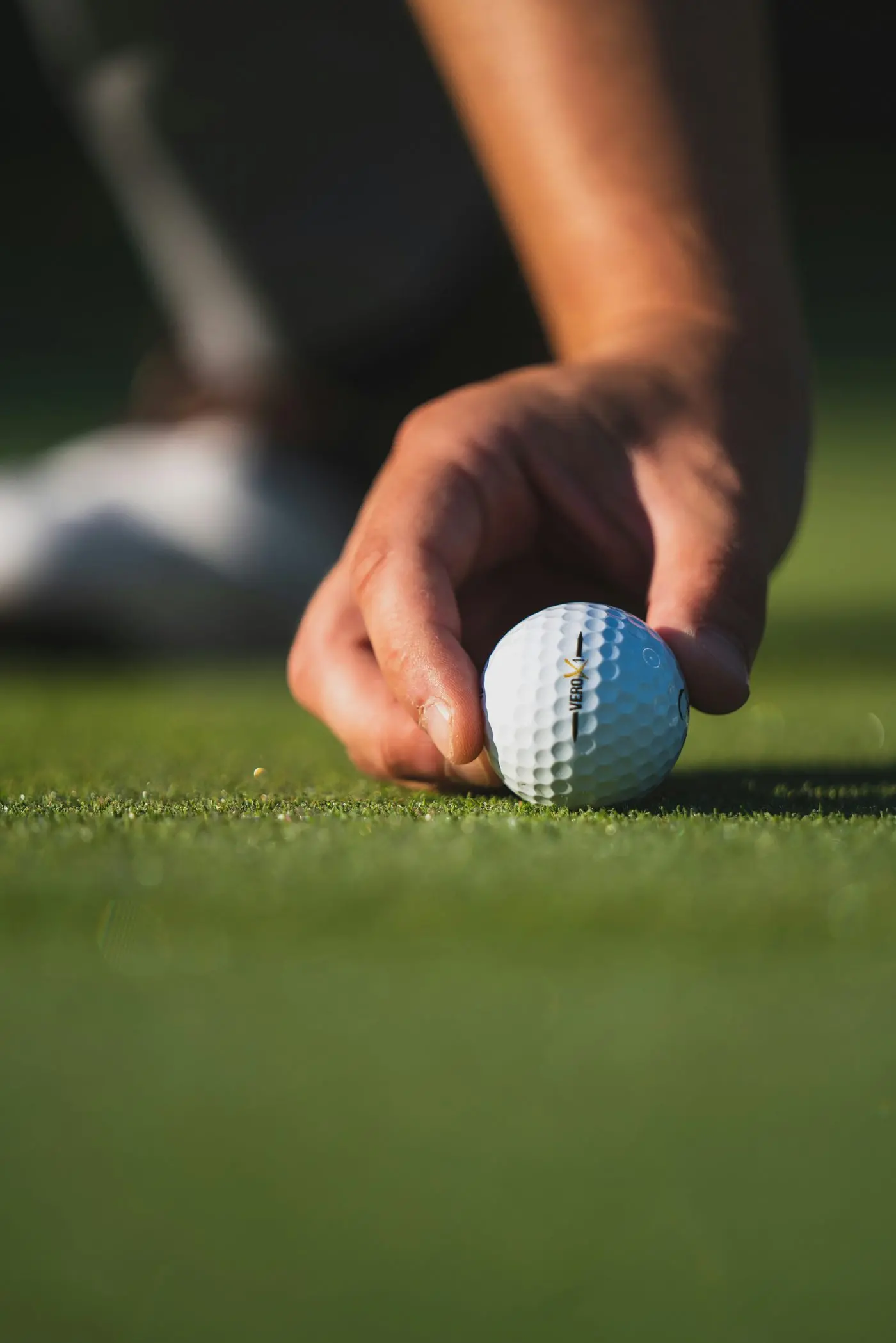 Wellington Golf Club recently received $5000 for a program to encourage more young players to play this healthy, outdoor game. Photo: Unsplash/Peter Drew.