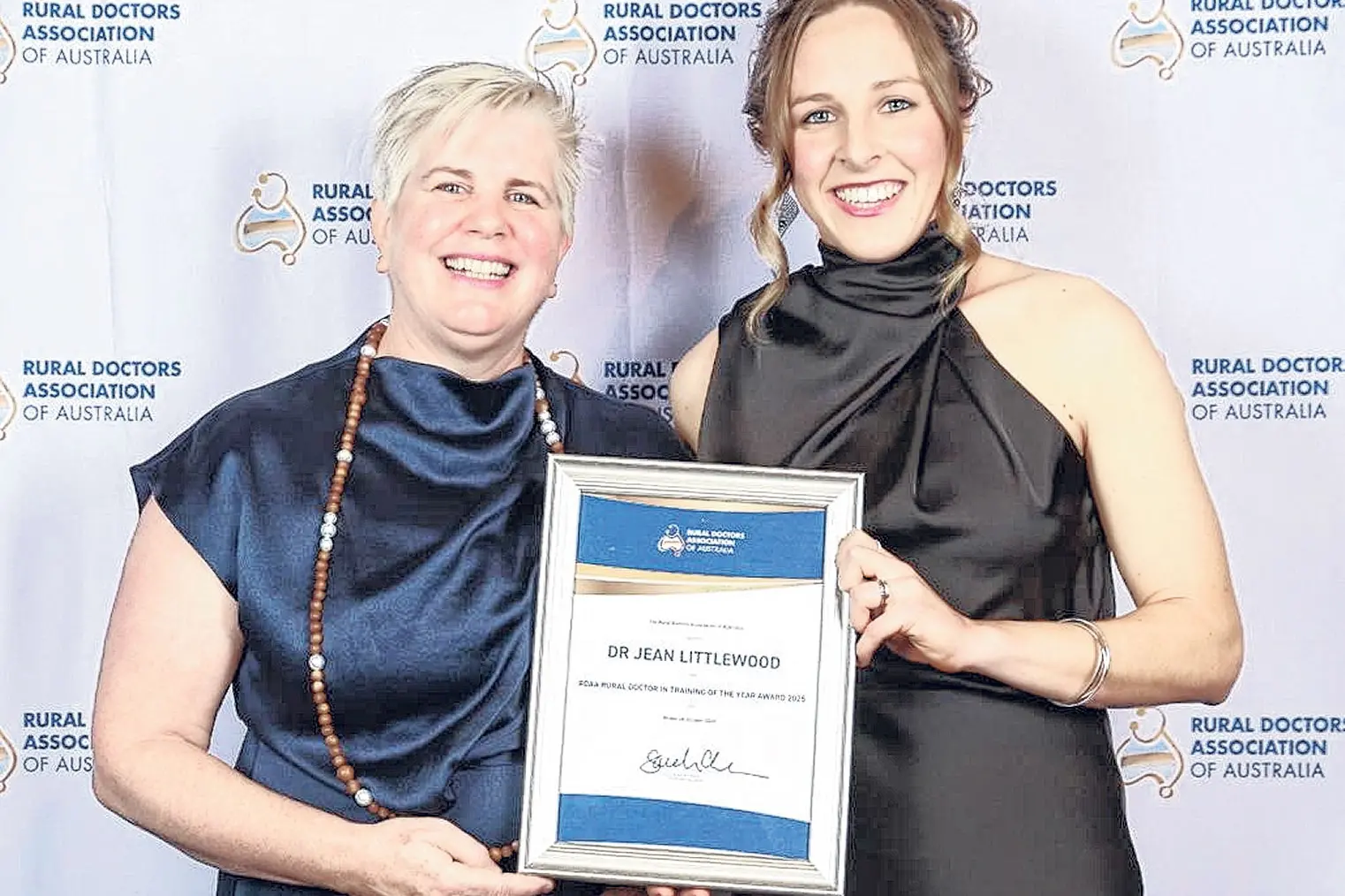 <p>Top country doc: Rural Doctors Association of Australia\\u2019s Dr Sarah Chalmers presents former Wellington GP Dr Jean Littlewood with her Rural Doctor in Training of the Year Award. Photo: Supplied.</p>\\n
