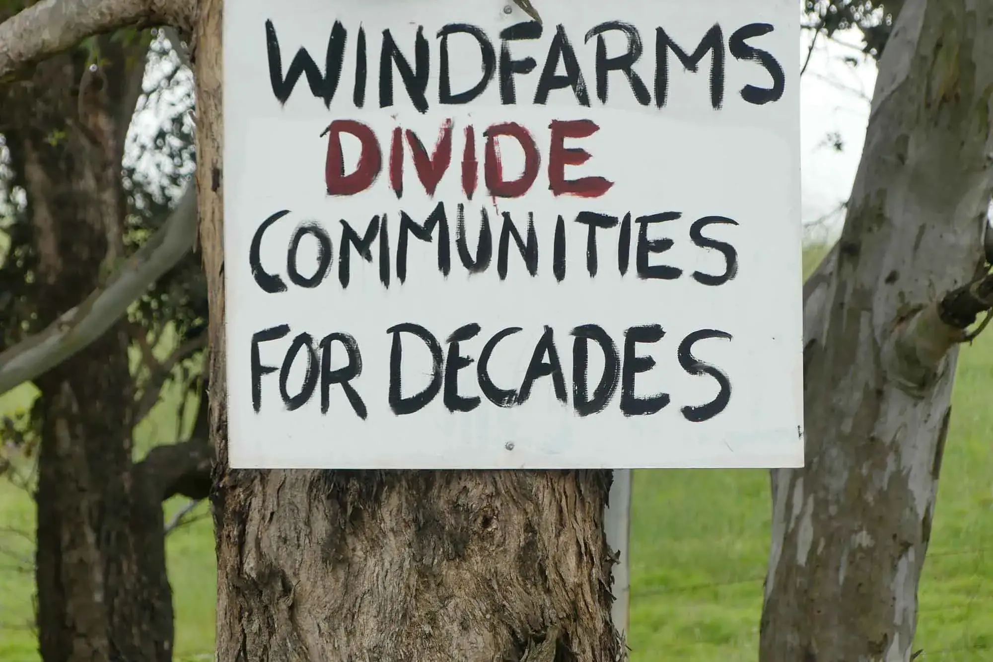 <p>Resistance to renewables projects in regional areas may hinder the clean energy transition. Photo: AAP/Stephanie Gardiner</p>\\n