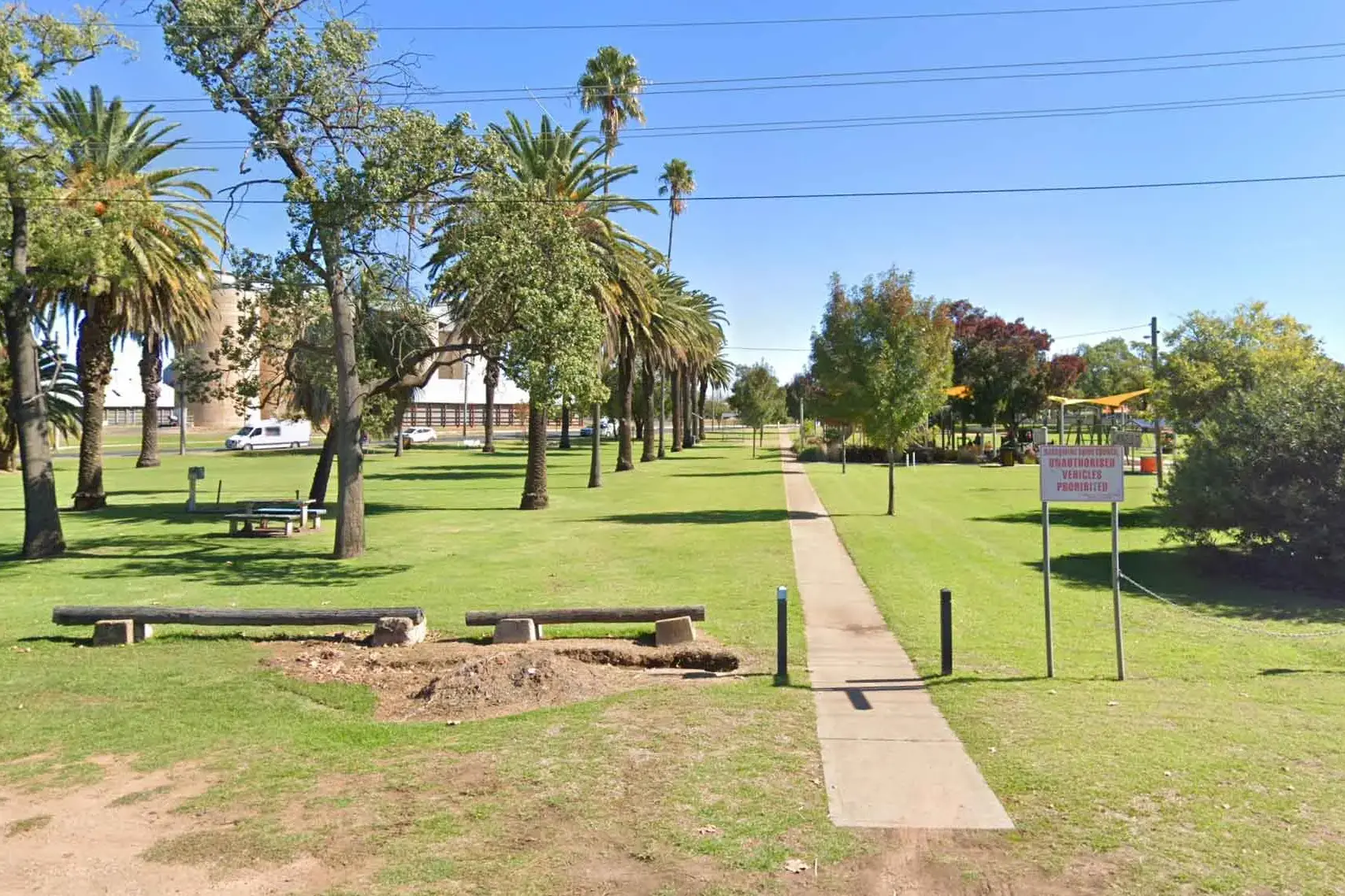 <p>Narromine\\'s own end of year community event, the Venetian Carnival, will take place in a new venue - Dundas Park.</p>\\n