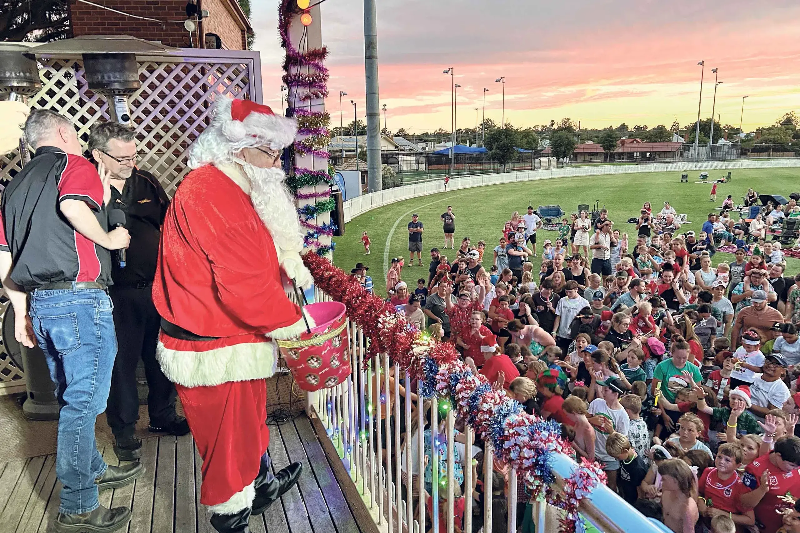 <p>Dubbo West Rotary\\u2019s Community Carols by Candlelight will be held in Victoria Park on Sunday, December 21. Are you coming? Photos: Dubbo West Rotary</p>\\n