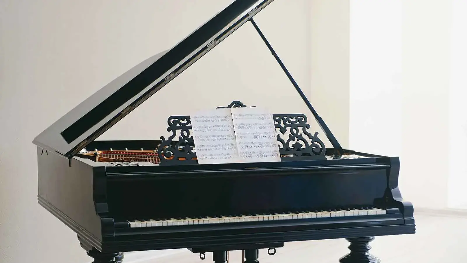 Moving home: How to safely transport your fragile belongings