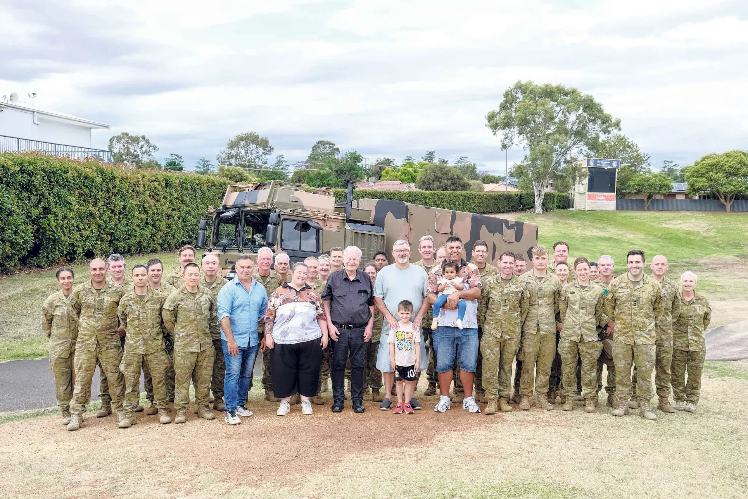<p>The Australian Army Reserves helped deliver 3000 hampers to central west NSW with the Reverend Bill Crews Foundation and Yindyamarra Aboriginal Services. Photos: Supplied</p>\\n