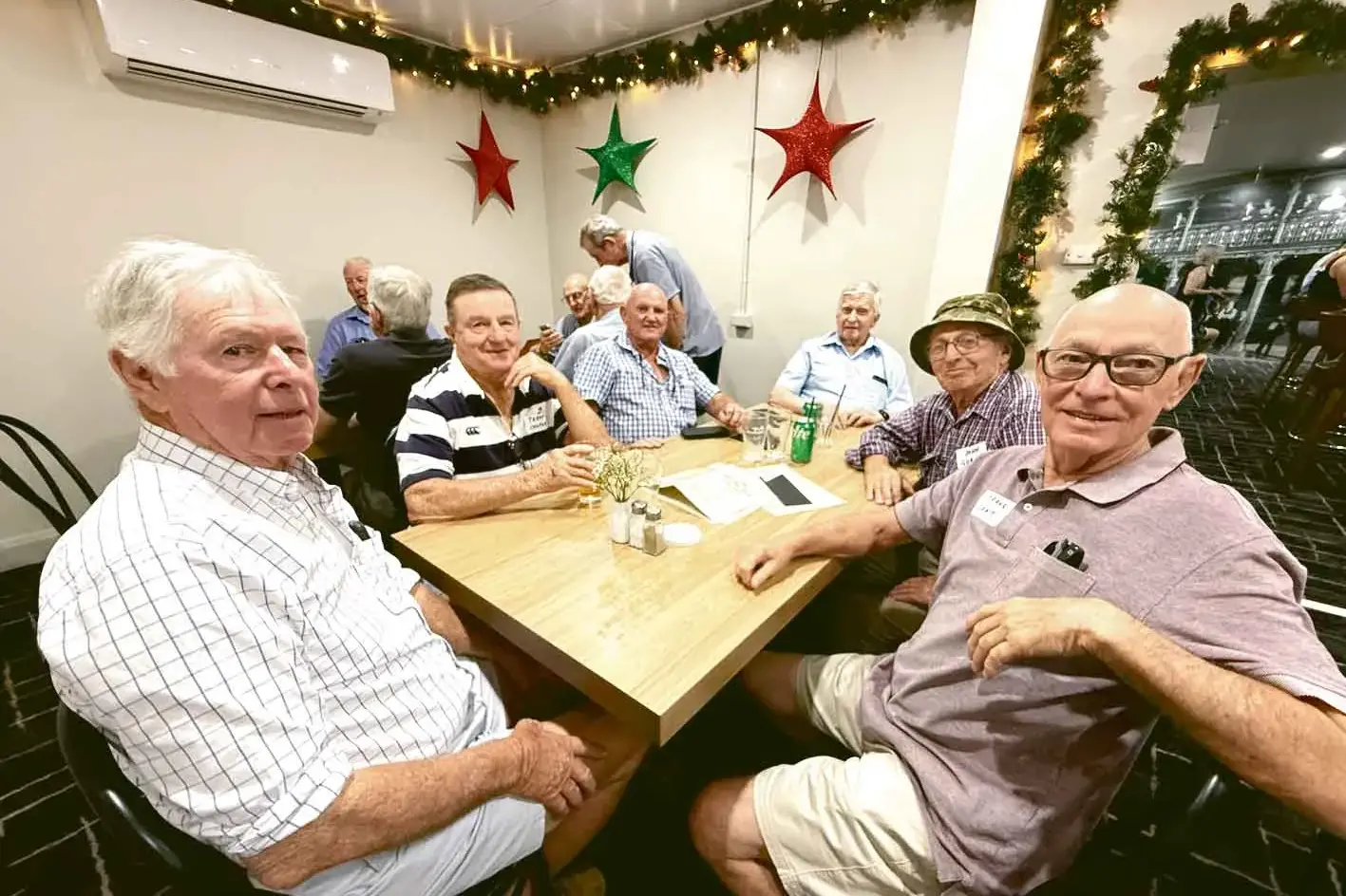 <p>Mick Fletcher, Dusty Cooper, Alan Mann, Jim Hemsworth, John Gordon, and Frank Cant.</p>\\n