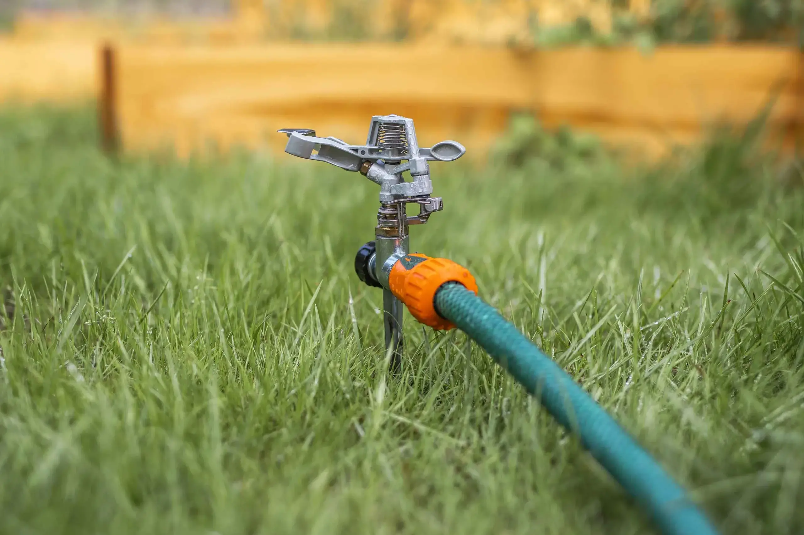 <p>Recent hot weather has resulted in water usage in the Narromine Shire increasing to more than four times the typical usage during the cooler winter months.</p>\\n