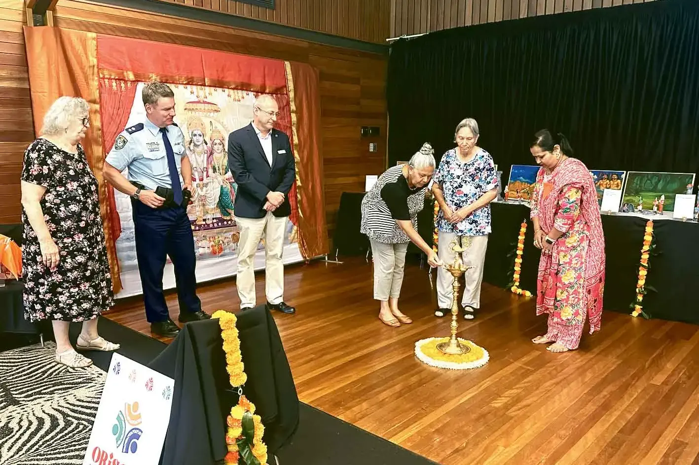 <p>Only in town for two days just prior to Christmas, the Ramayan Rhapsody was a wonderful, free cultural event held at Taronga Western Plains Zoo. Photo: Dubbo Photo News</p>\\n