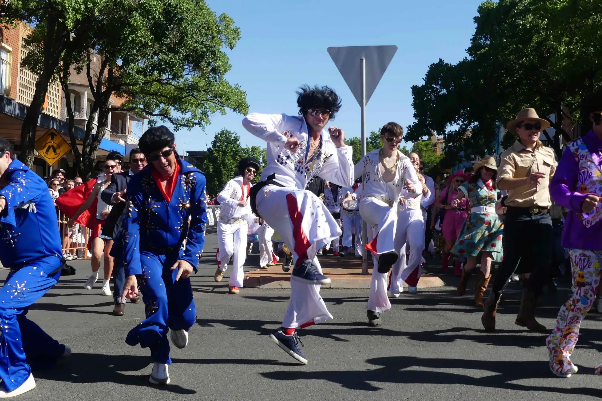 <p>Heatwave conditions were no bother as Parkes came alive to the Elvis beat. Photo: AAP/Stephanie Gardiner</p>\\n