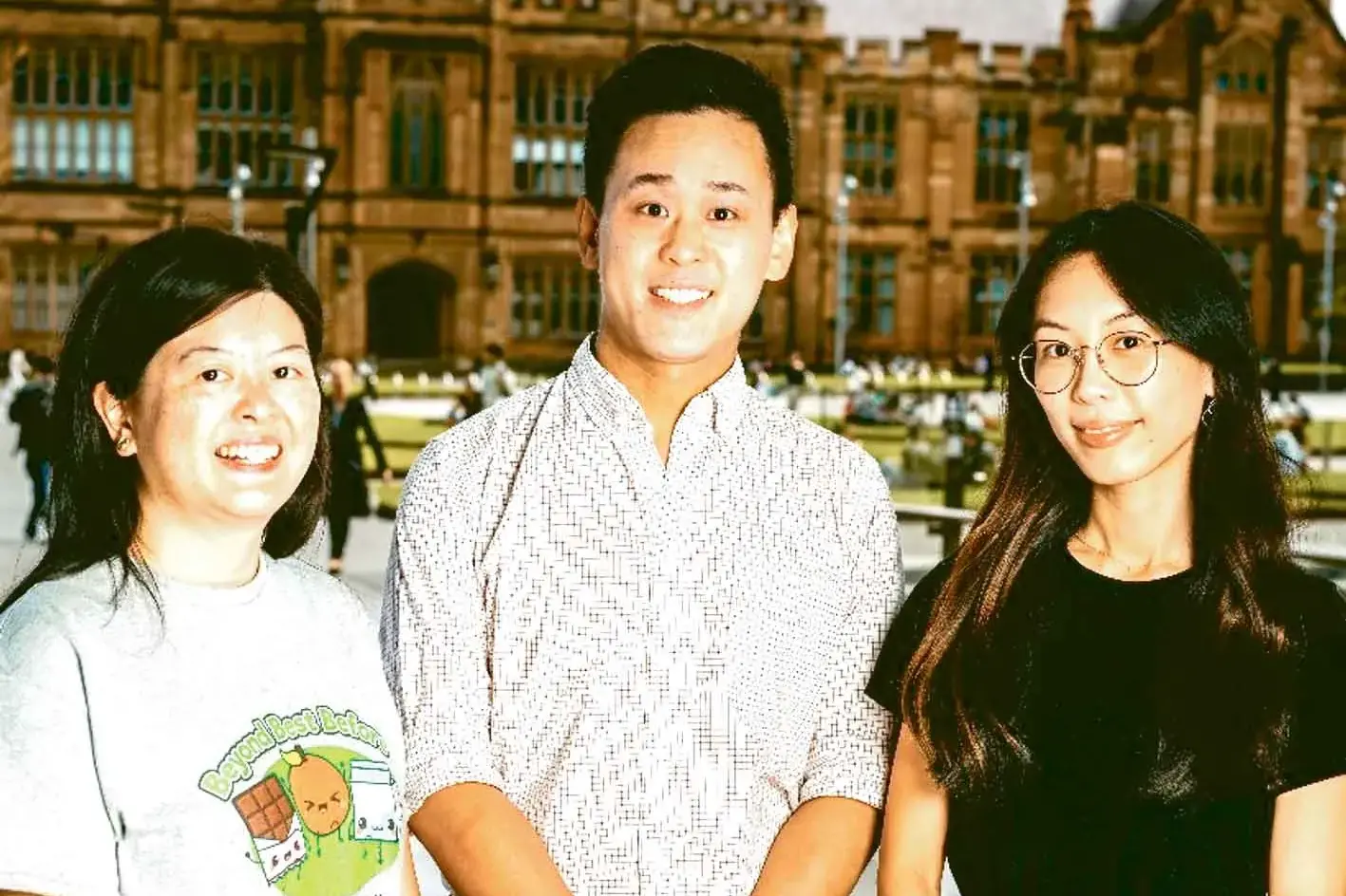 <p>The Quach family, Australia Day Ambassadors for Dubbo and Wellington this year. Photo: Dubbo Regional Council</p>\\n