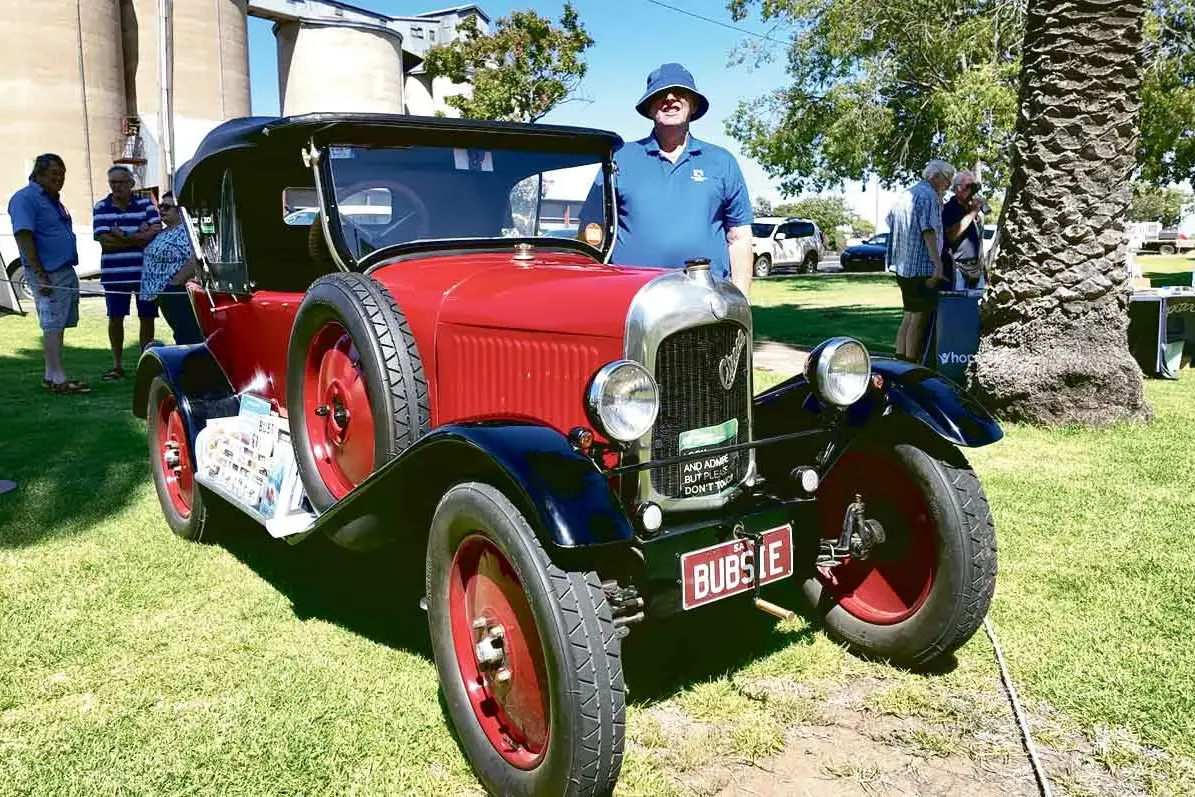 <p>Warren May with \"Bubsie\" in Narromine last Sunday. Photo: Dubbo Photo News</p>\\n