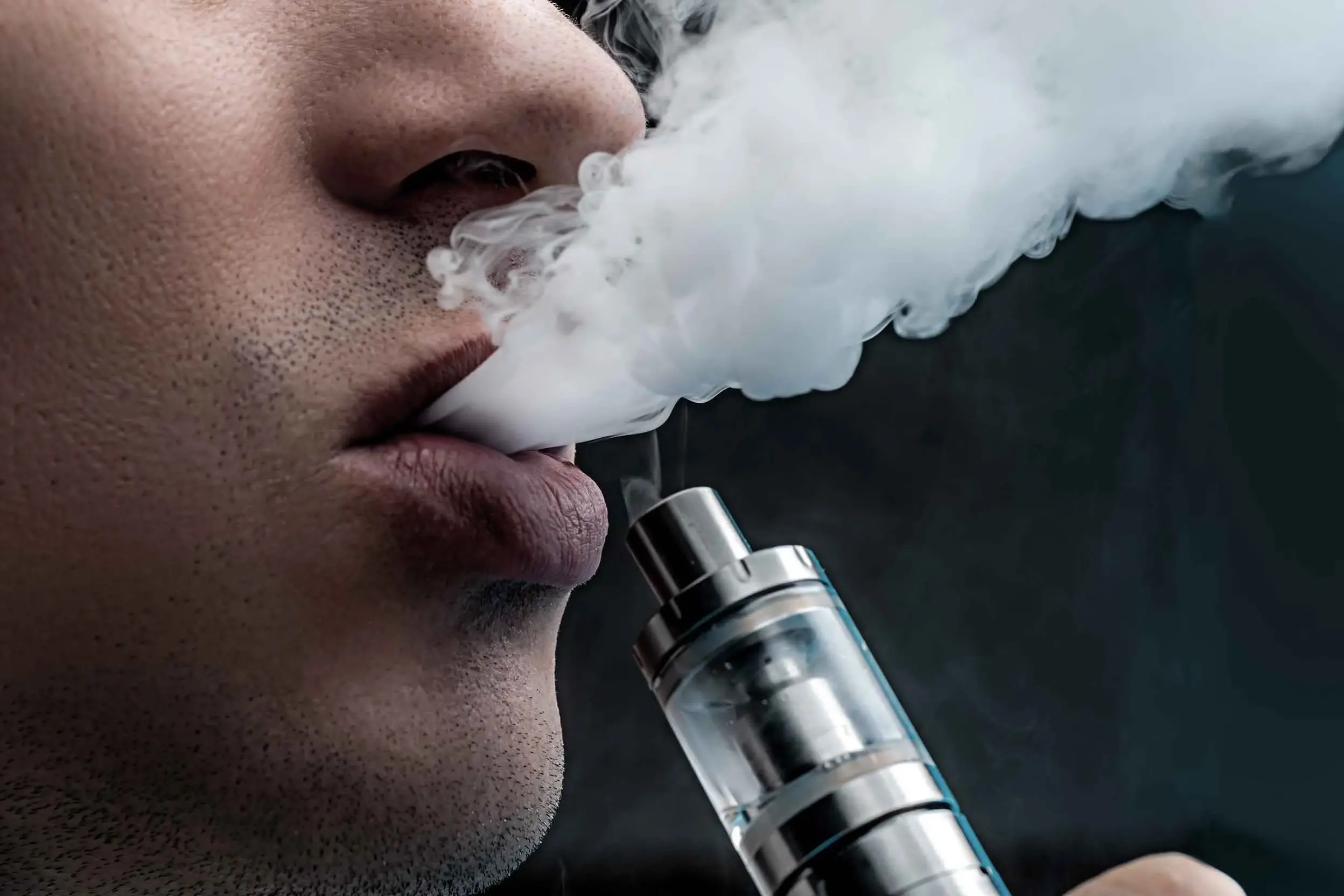 <p>Less than half of parents in Australia know their teenagers are using nicotine products.</p>\\n