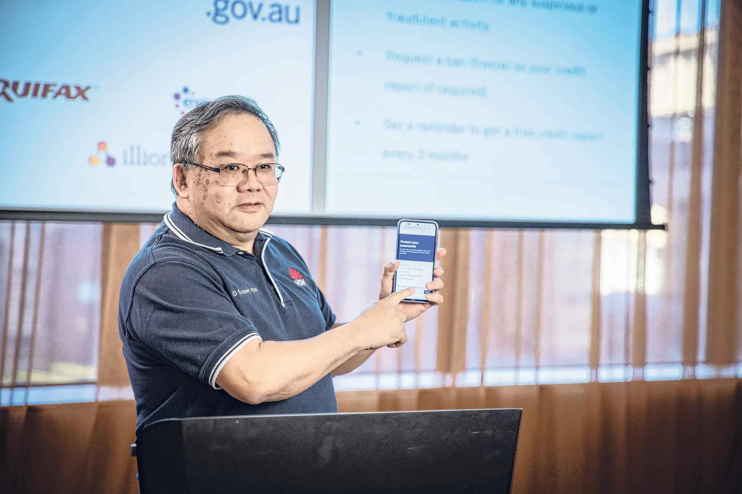 <p>Seniors in Dubbo and Narromine can attend free digital safety sessions at their libraries on Tuesday, March 3. Photo: Supplied</p>\\n