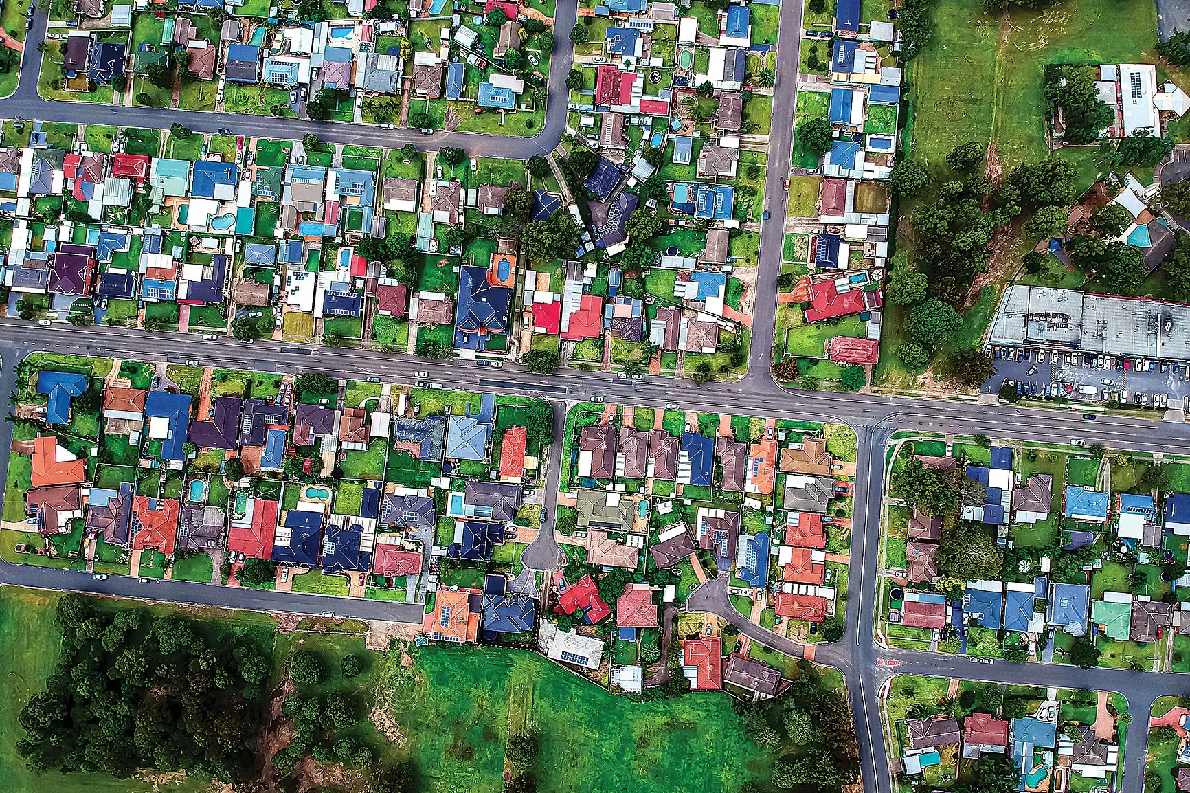 <p>Capital city markets remain too expensive for many average Aussies who continue to look to regional areas for more affordable homes. Photo: Shutterstock</p>\\n