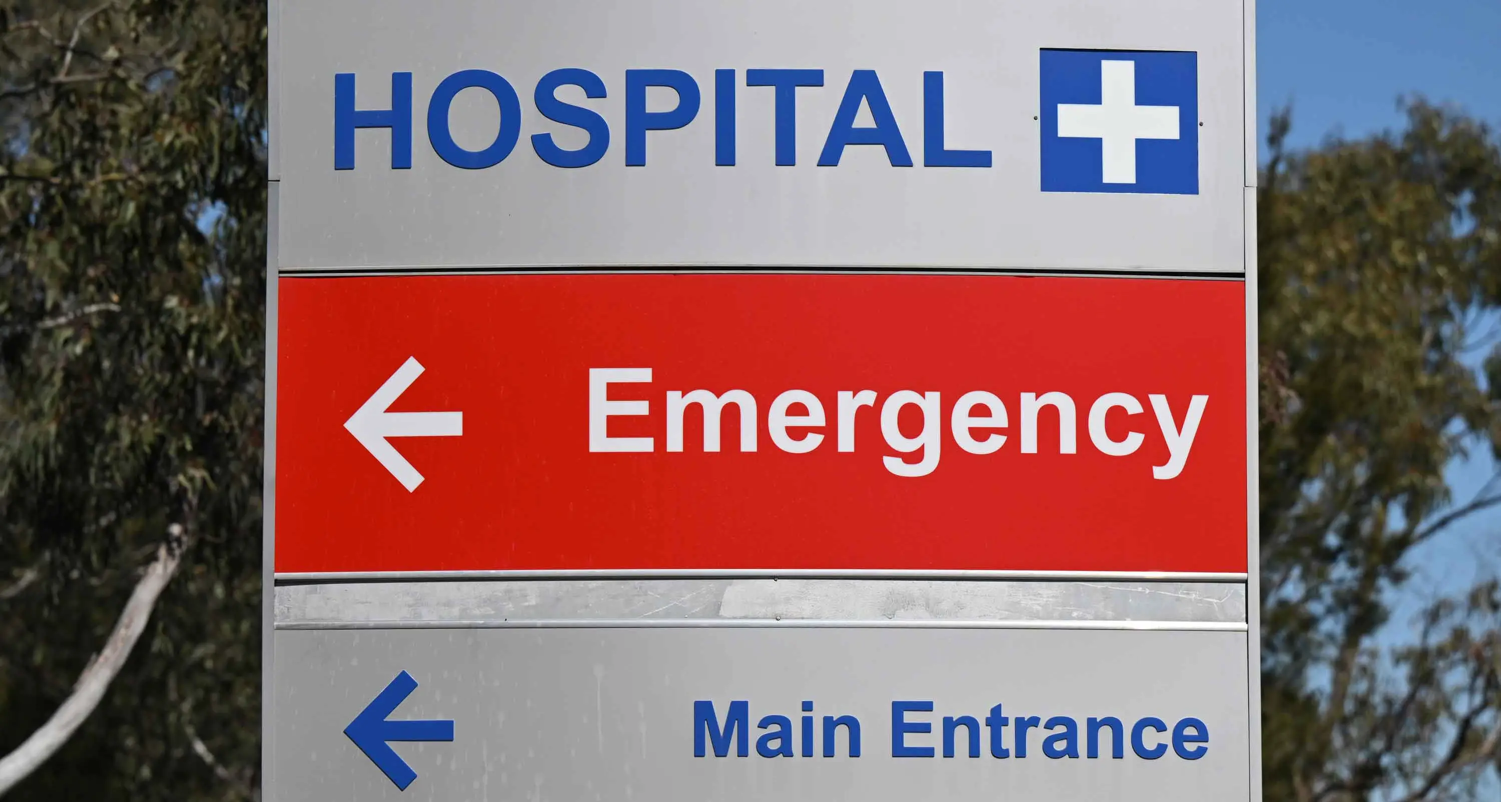 Record numbers leave hospital emergency without care