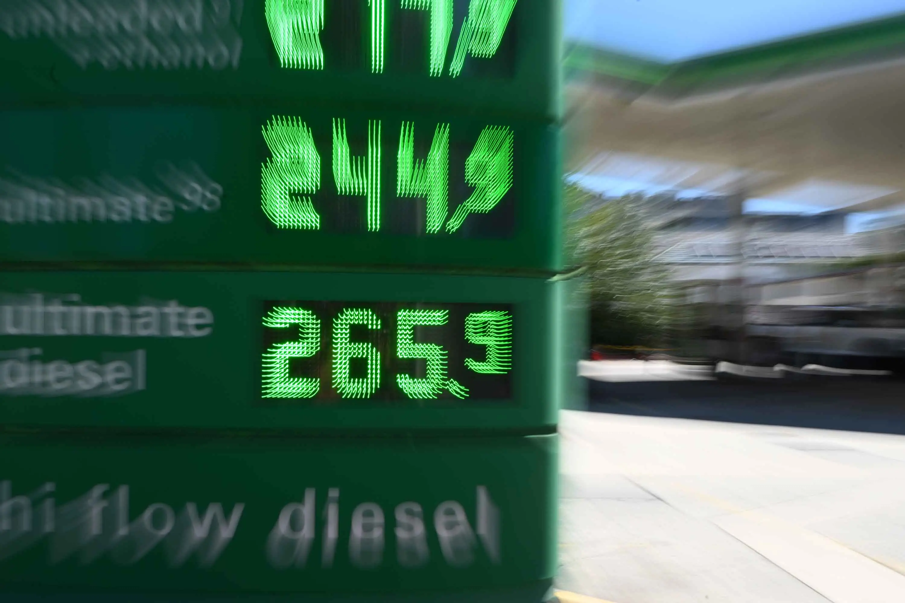 Push for city fuel rationing to keep regions motoring