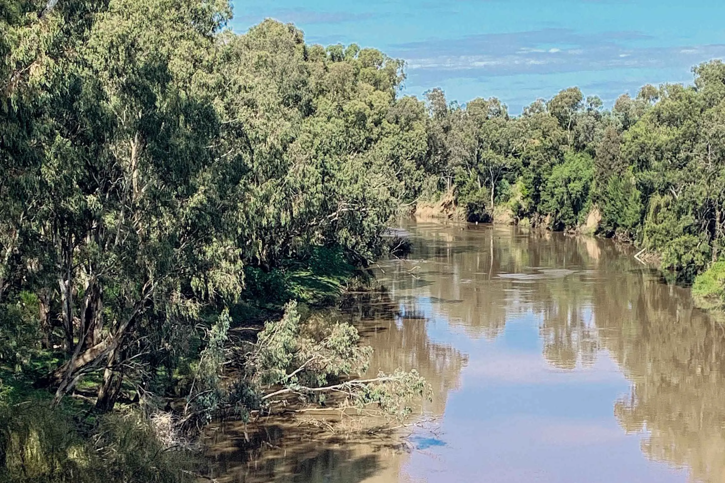 <p>The Macquarie-Wambuul River. Photo: Dubbo Photo News</p>\\n