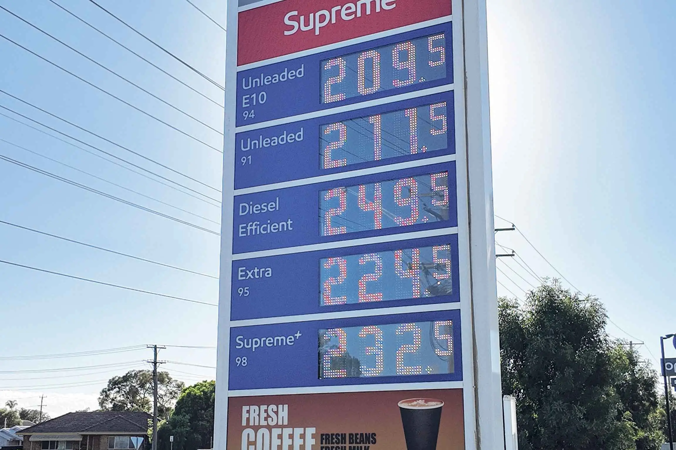 <p>This was price of fuel in Dubbo on Thursday, March 12. Photo: Dubbo Photo News</p>\\n