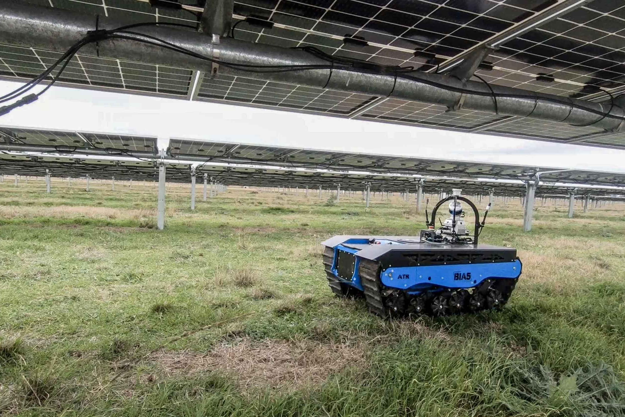 Solar Rower Robot Roving robots may keep the sun shining on solar panels