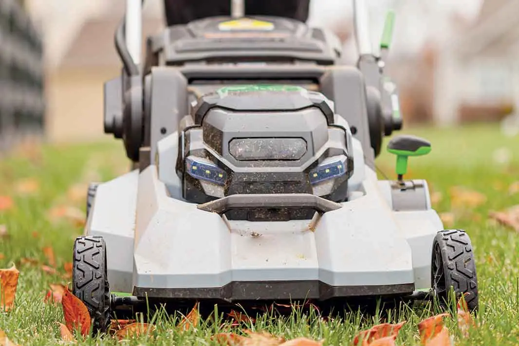 Grasscycling and leafcycling: simple, eco-friendly practices to try now