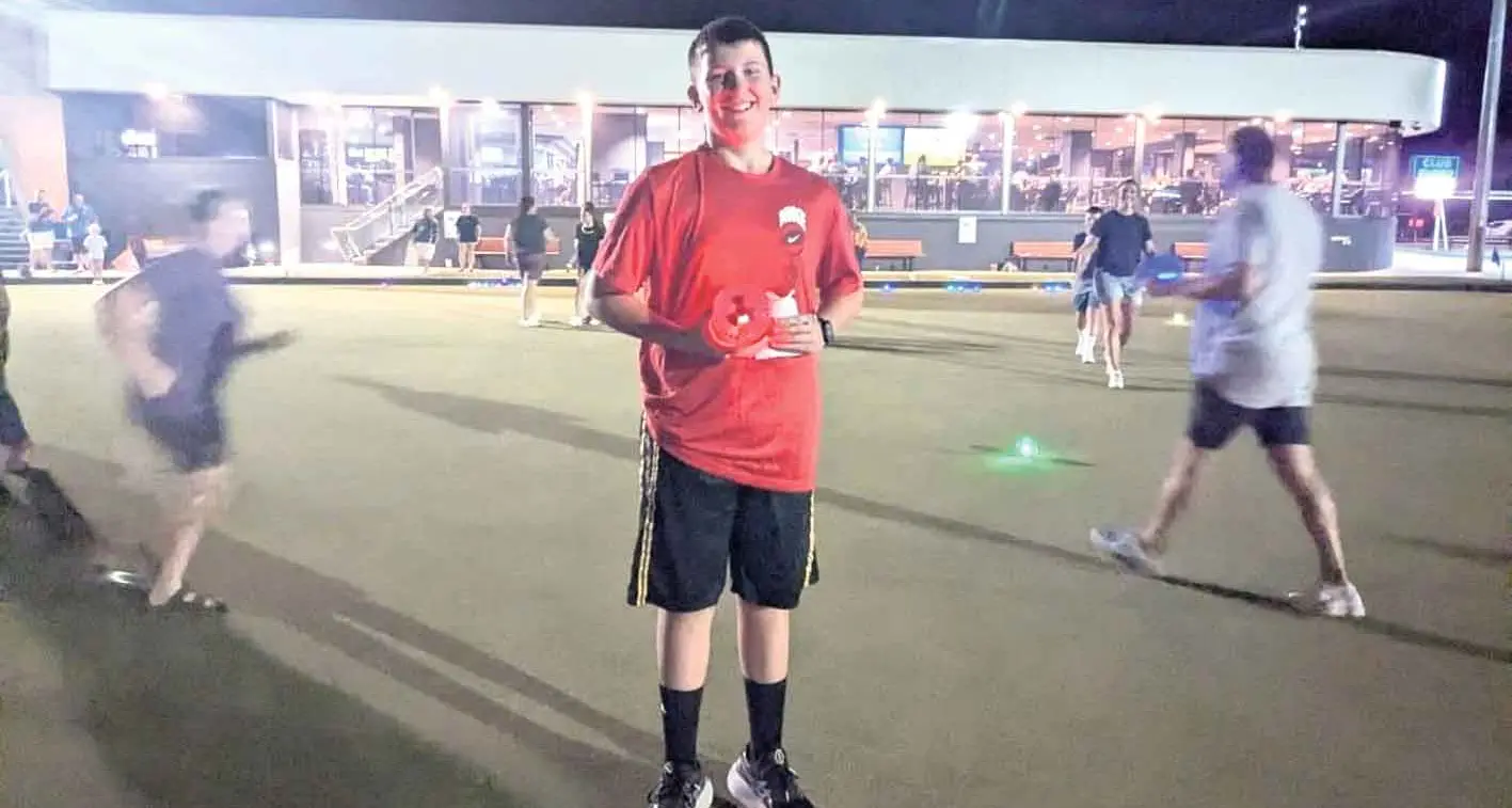 Men's fours championship narrows to four teams