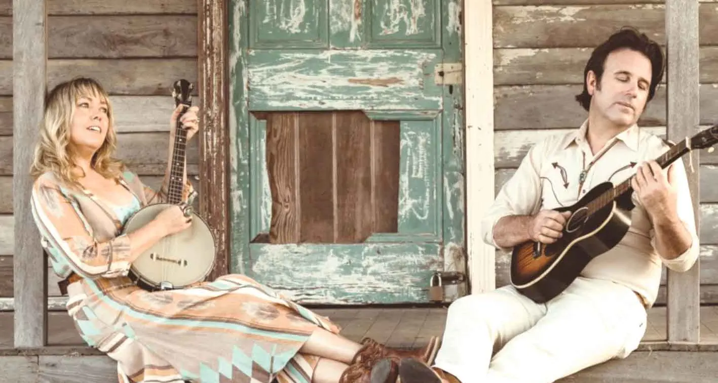 Sweet sound for tough times with golden duo’s Crossroads Bar gig