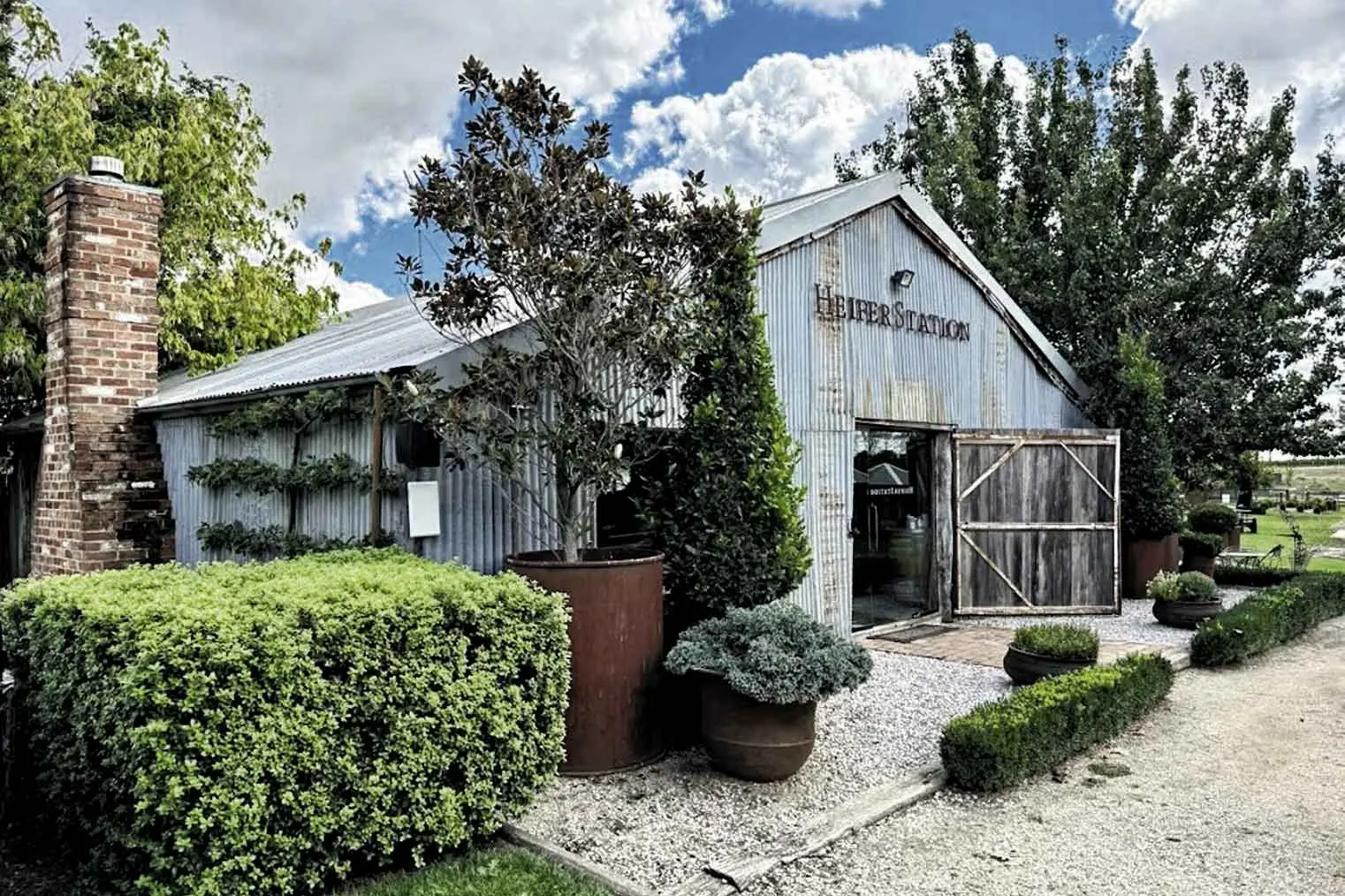 <p>1034 The Escort Way, Orange, NSW, 2800</p>\\n