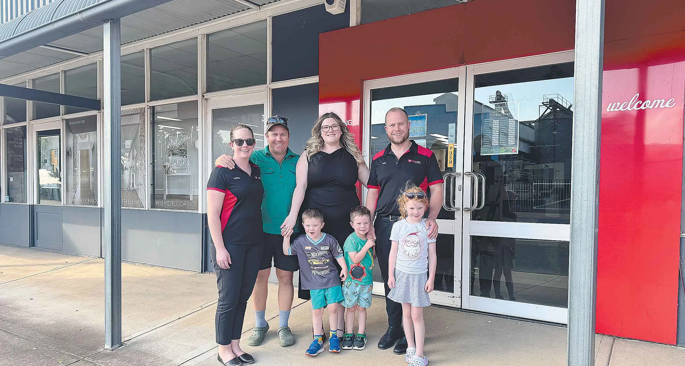 Family service “new vibe” for local home fixture and renovation outlet