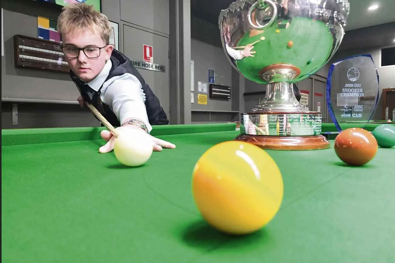 Young gun snooker star Max keeps on “potting” the black!