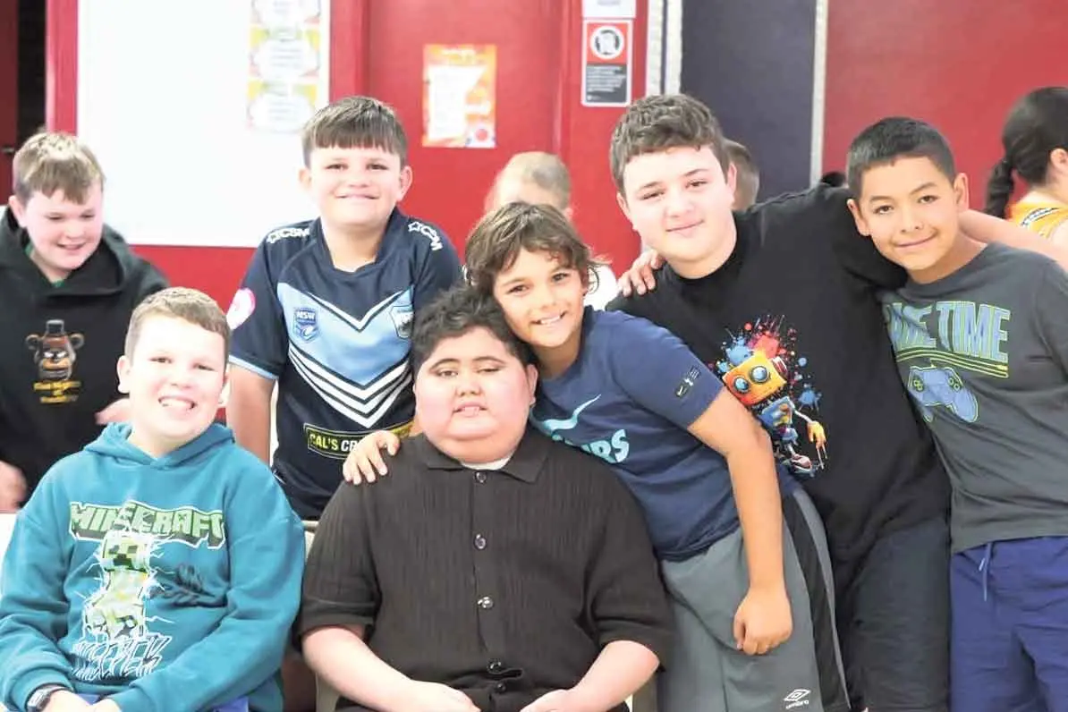 <p>Young Steve Howarth\\u2019s school friends at his 12th birthday party. Photo: En Zo</p>\\n