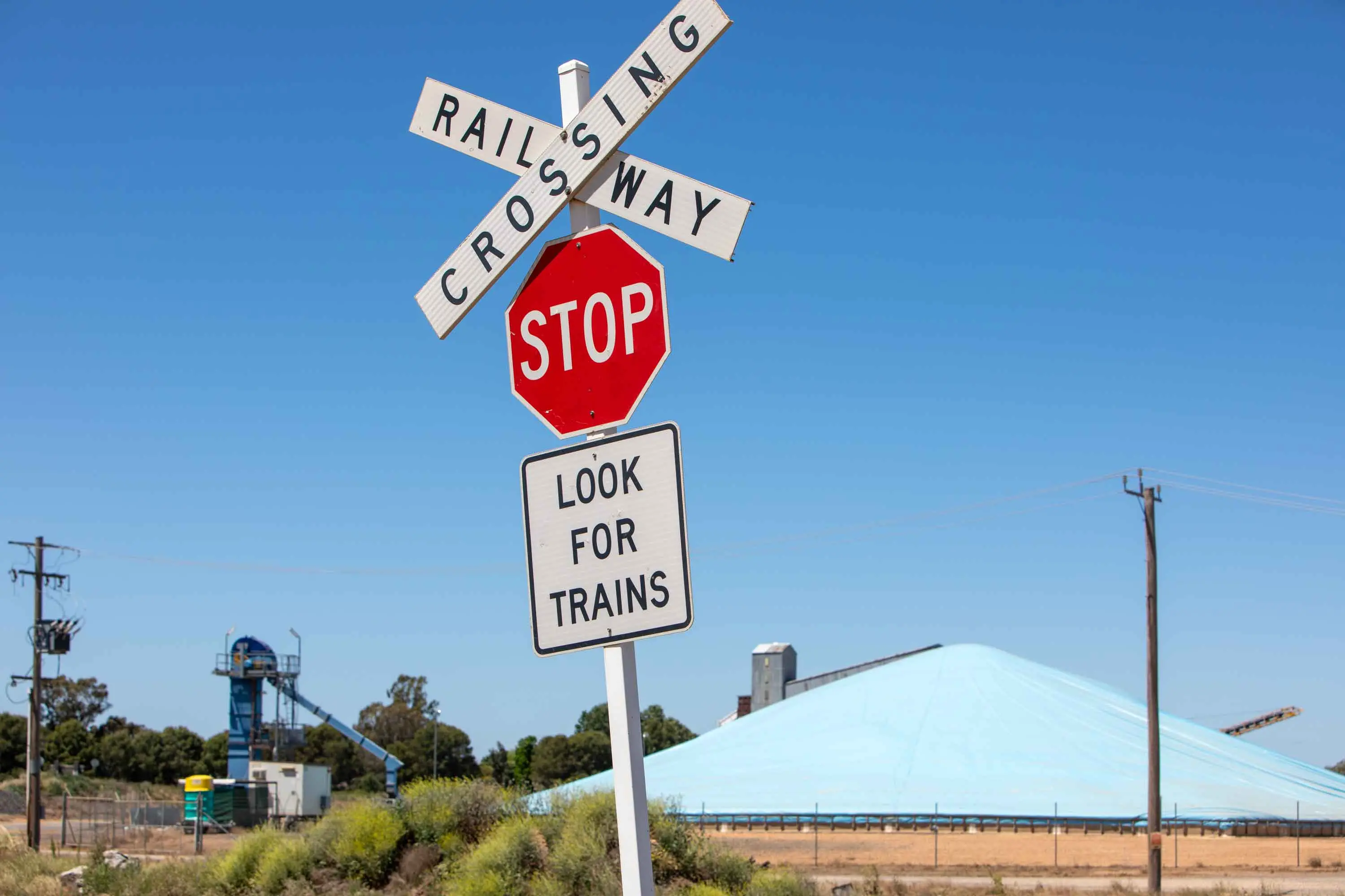 <p>The Inland Rail route was designed to cover 1600km and connect Melbourne with Brisbane, bypassing the busy coastal NSW network. Photo: Dubbo Photo News/file</p>\\n