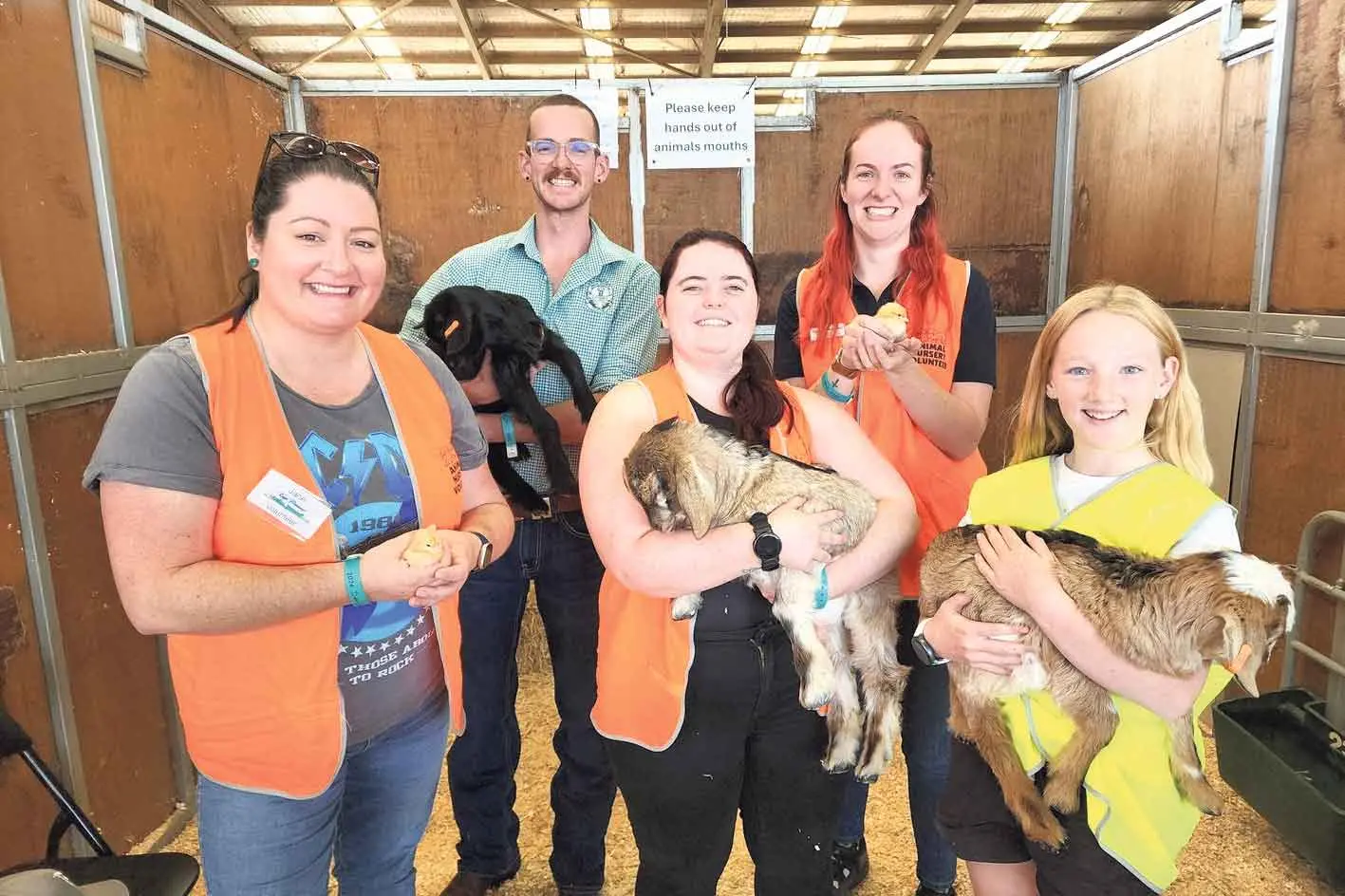 <p>Jane, Jono, Eva, Michaela and Peri. Photo: Dubbo Photo News. </p>\\n