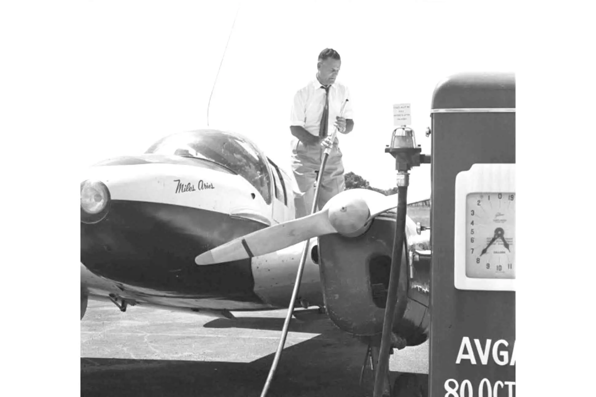 <p>Fuelling up his own plane while serving as state member for Dubbo and long-serving mayor, Les Ford was of the generation of Australians, for whom public service was second-nature. Photo: State Library of NSW.</p>\\n