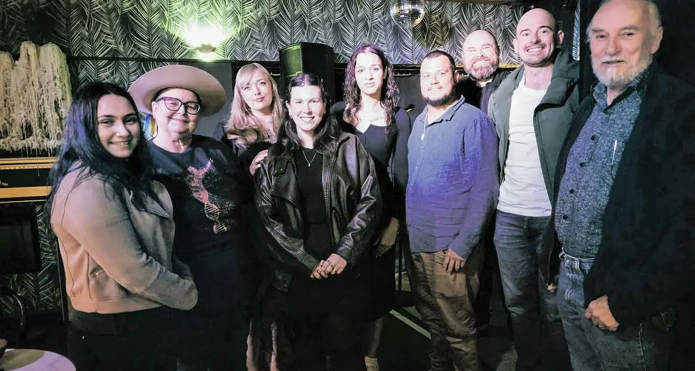 Speakeasy poets perform at monthly open mic night in Dubbo