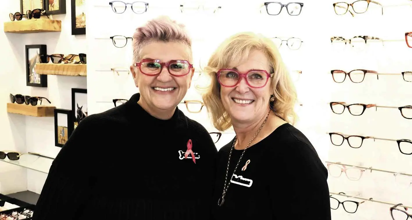 Optometrist team takes the \"Go Pink Pledge\" for breast cancer awareness