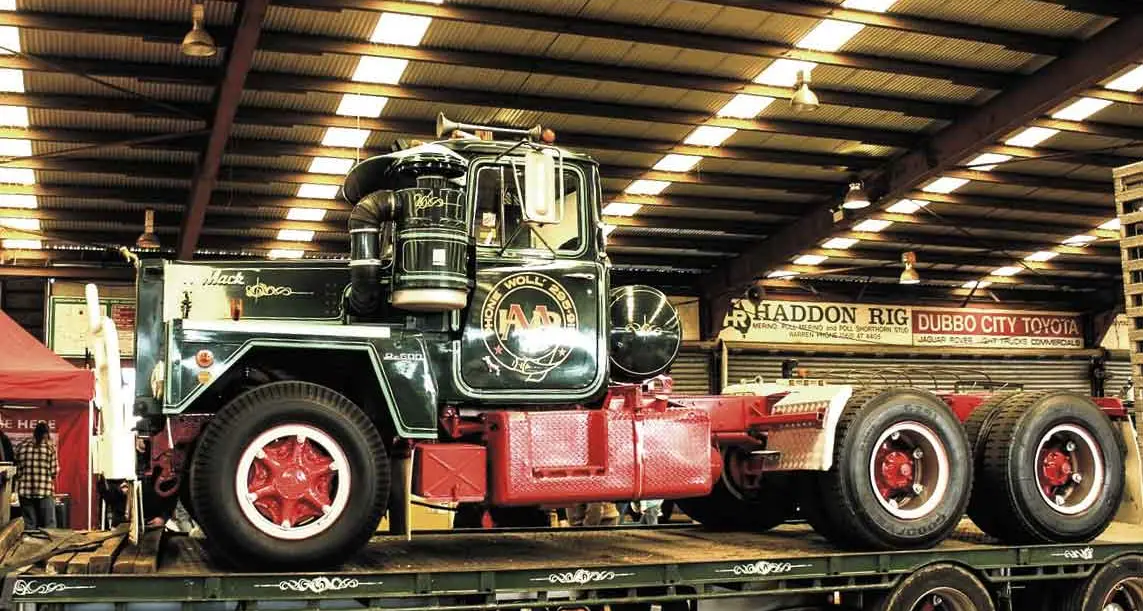 Buses boost record numbers for two-day Truck, Tractor, Quilt Show